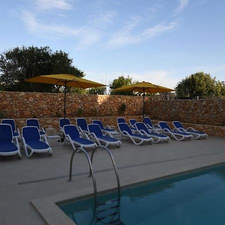 Wileg 4A Luxury Studio Apartment With Shared Swimming Pool. Qala 외부 사진